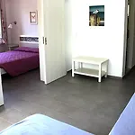 奥斯特瑞亚公寓式酒店