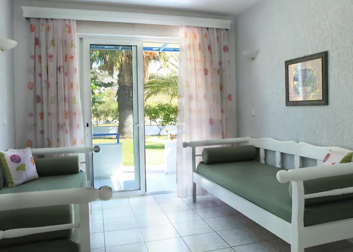 Aparthotel Ostria 3*