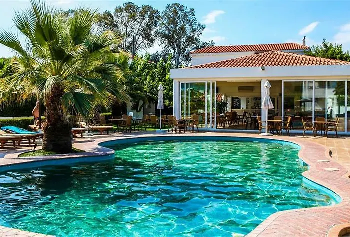 Ostria 3* Agia Paraskevi (Skiathos)