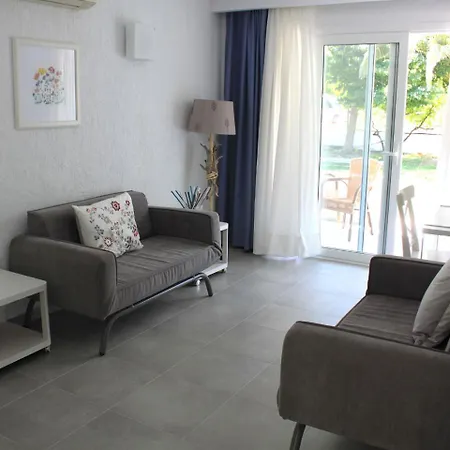 Ostria Hotel de apartamente 3*